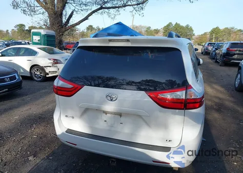 2015 Toyota Sienna Le 8 Passenger из США, поврежденный, VIN 5TDKK3DC5FS577945